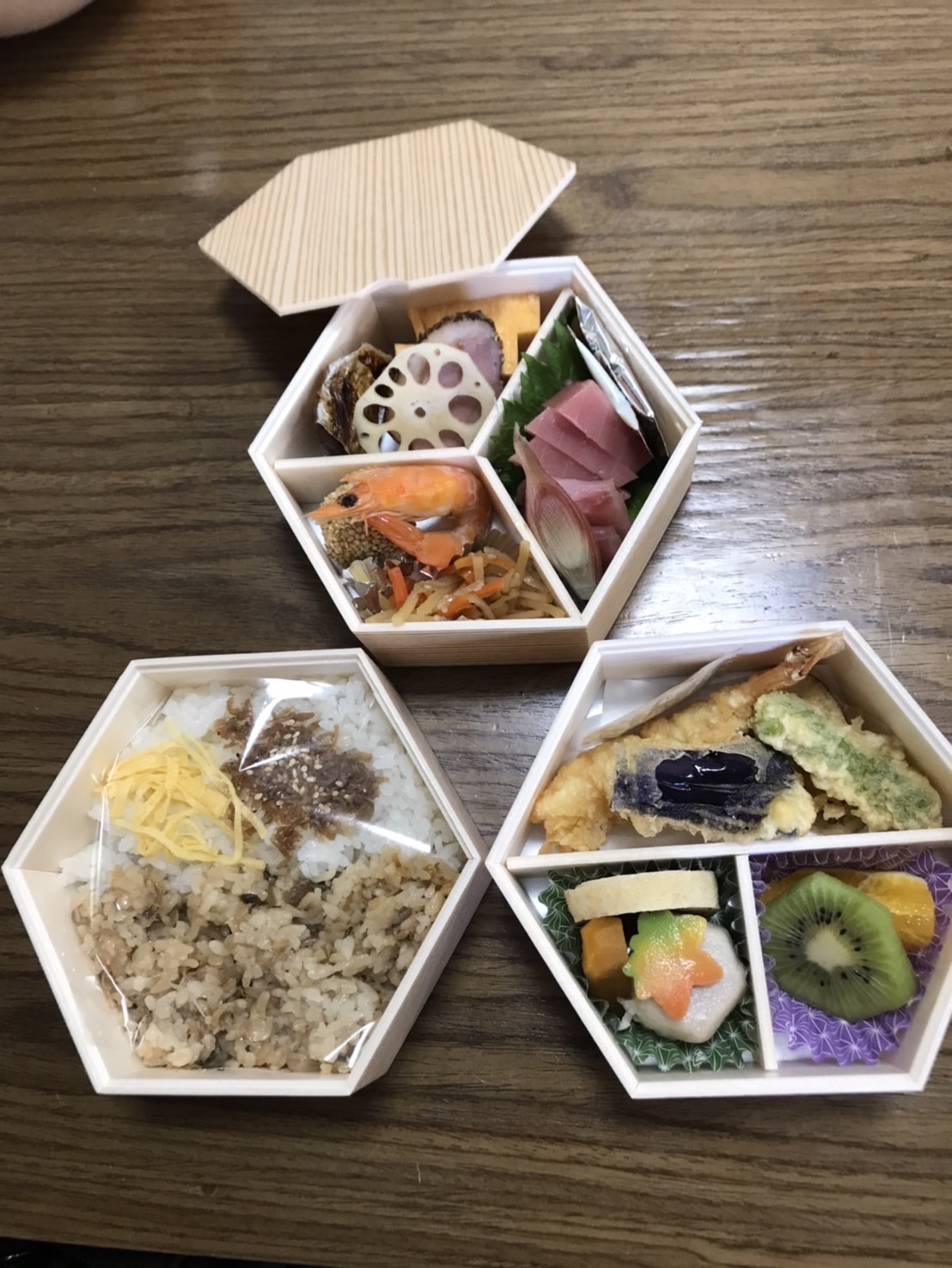 三段弁当