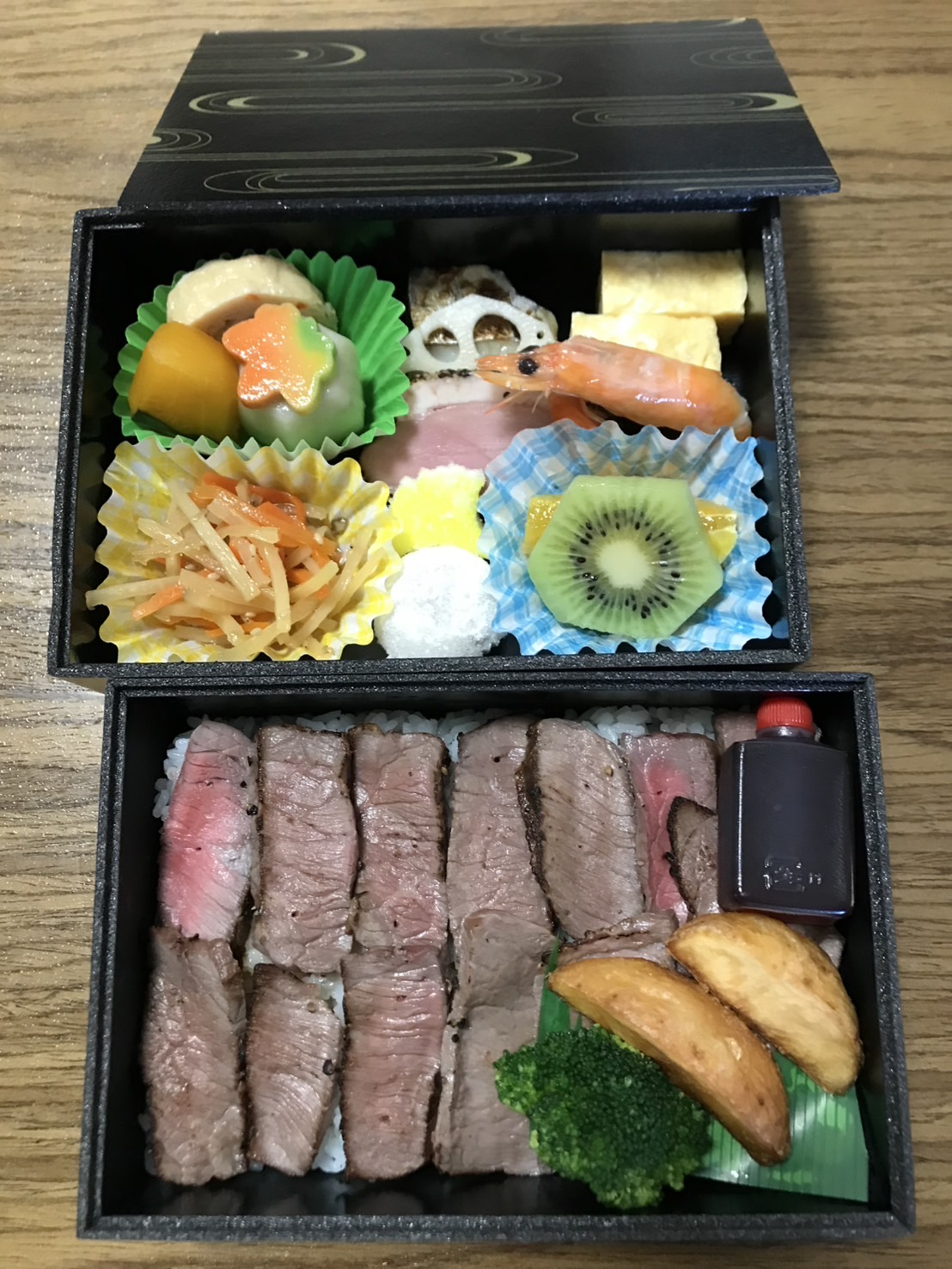 ステーキ二段重